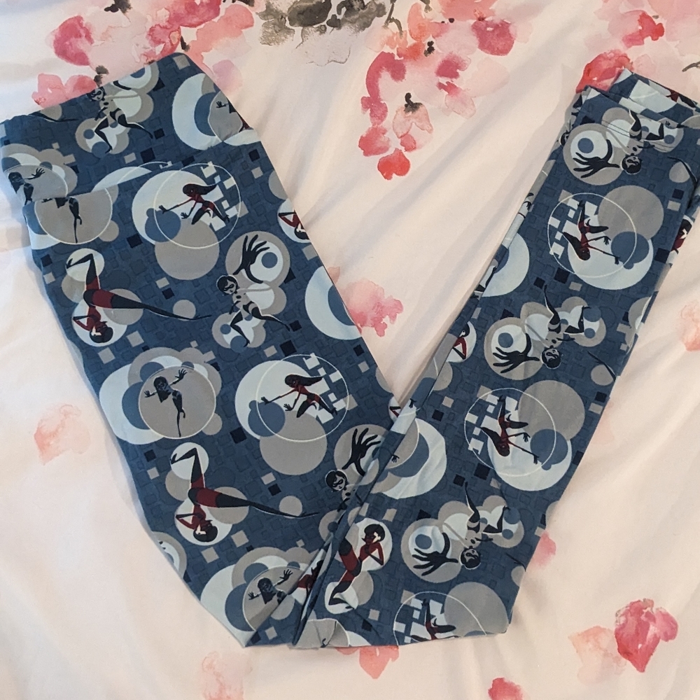 Lularoe OS Disney leggings